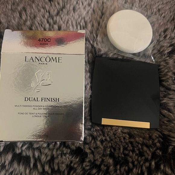 Lancome Dual Finish Multi-tasking Longwear | Mercari Lancome Dual Finish Powder & Foundation - 470C SUEDE 0.67o z/ 19g